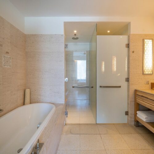 One Bedroom Residence – Ocean View in Beach Resort (HY1BOV)